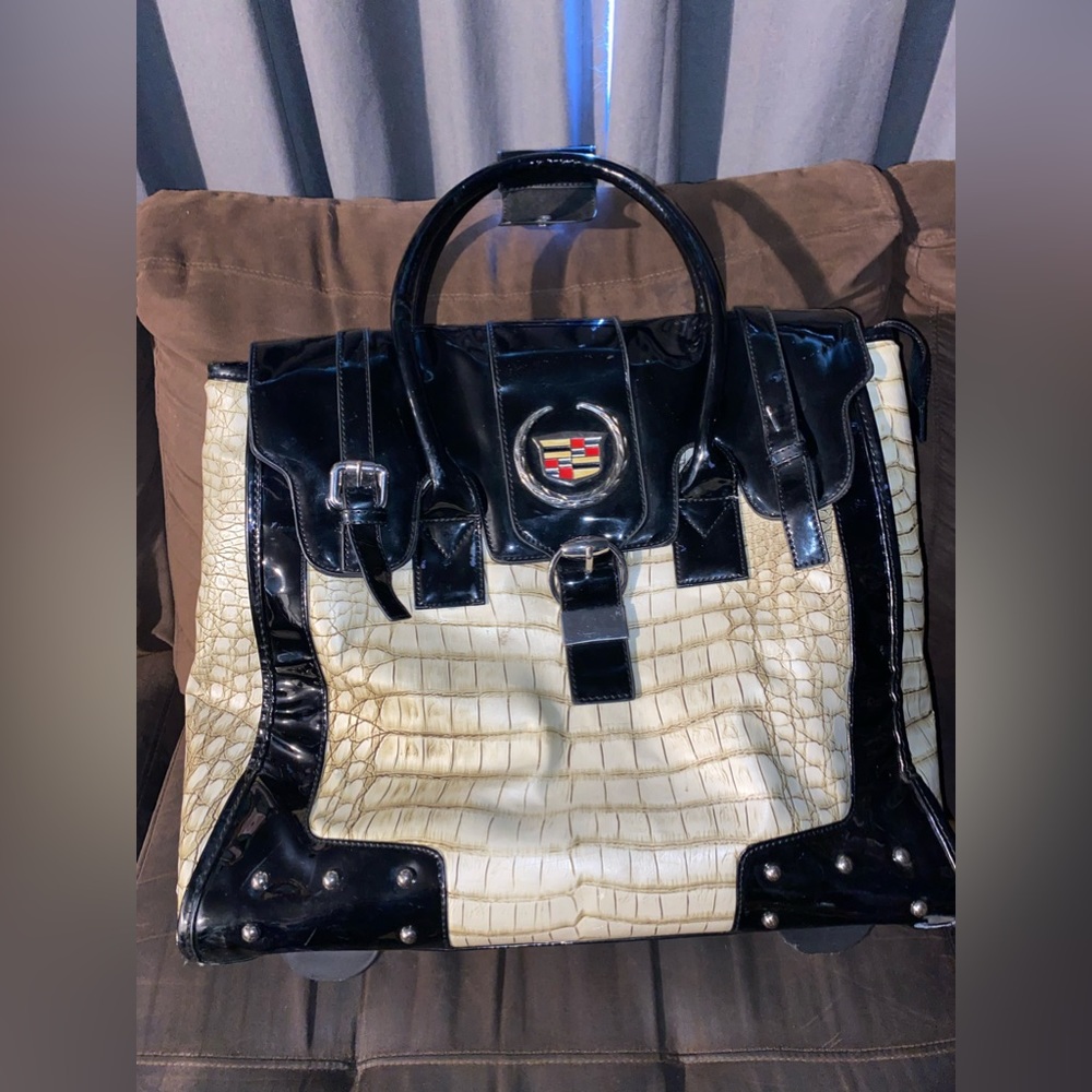 Cadillac luggage bag please read description